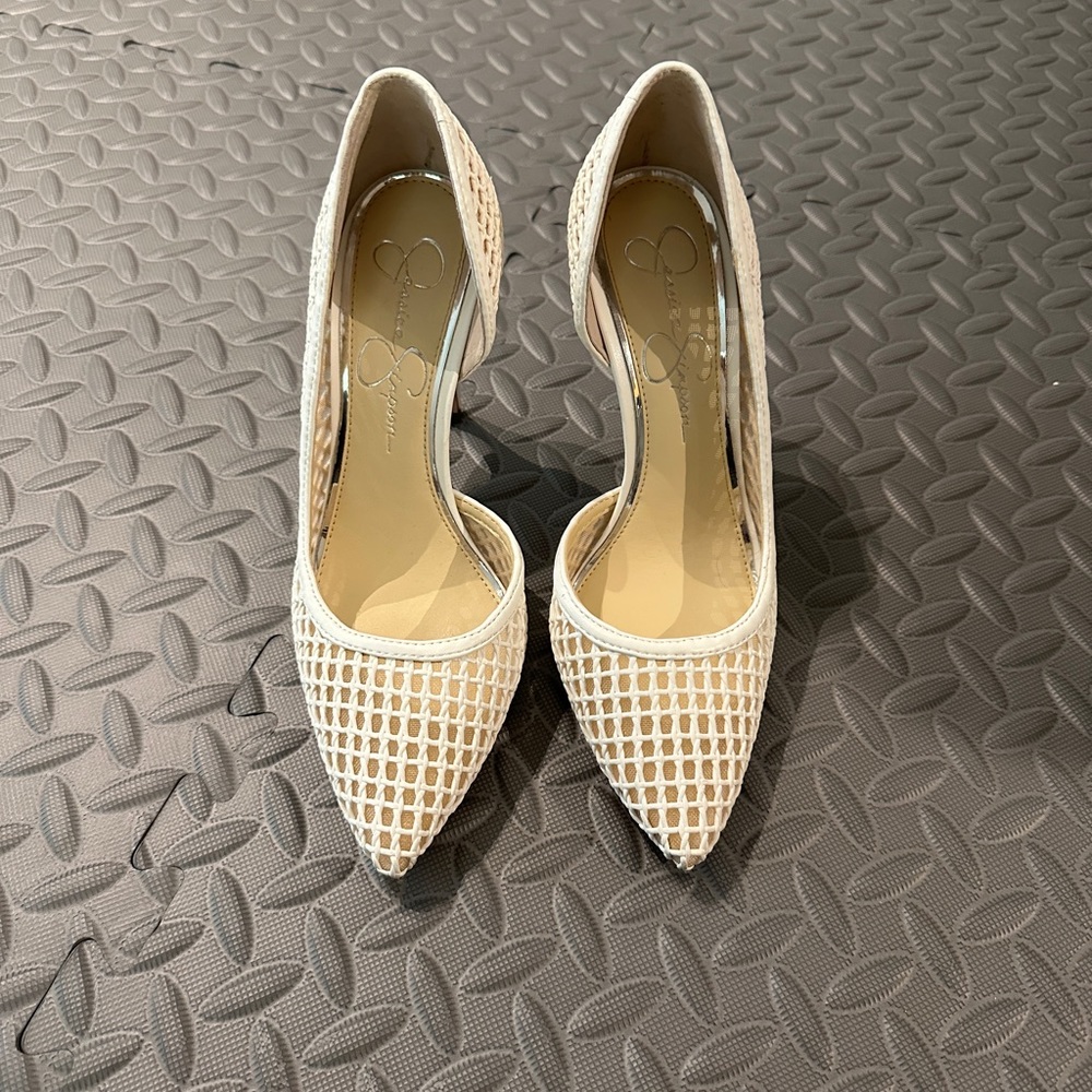 Jessica Simpson Pieree Heel in White/Nude Lattice.